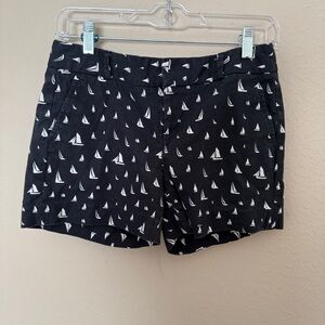 Banana Republic Shorts Womens Size 4P Hampton Fit Blue Chino Sailboat Print